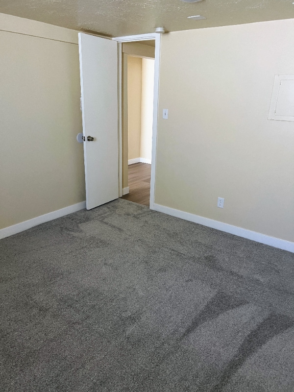 Building Photo - 1876 S Roberta St