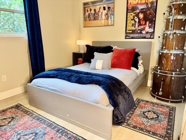 Building Photo - 1815 Barker Dr