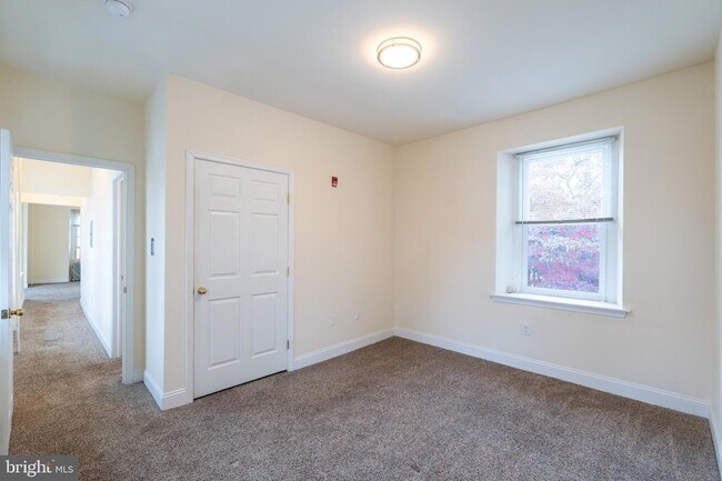 Building Photo - 4422 Pechin St