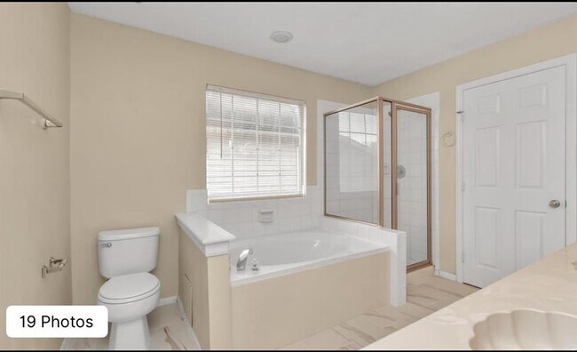 Building Photo - 1122 Augusta Dr