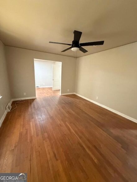 Building Photo - 2439 Plantation Dr