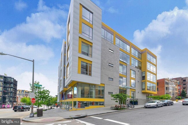 Building Photo - 1414 Belmont St NW