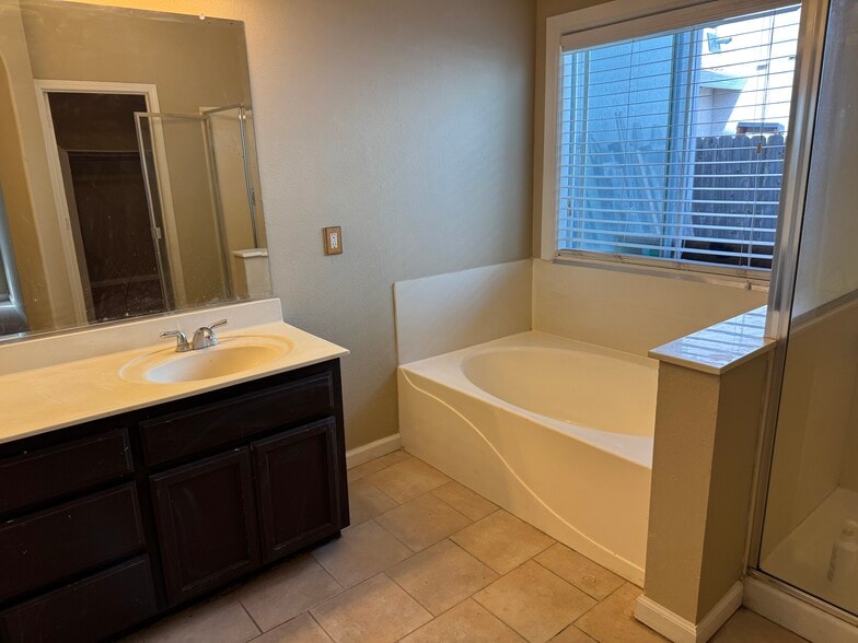 Building Photo - 1742 Henry Long Blvd