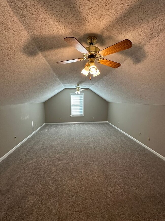 Building Photo - Elegant 4 BR w/POOL MAINTENANCE INCLUDED near Cherokee Valley Golf Club