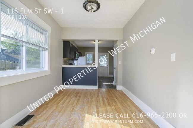 Building Photo - 118 Elm St SW