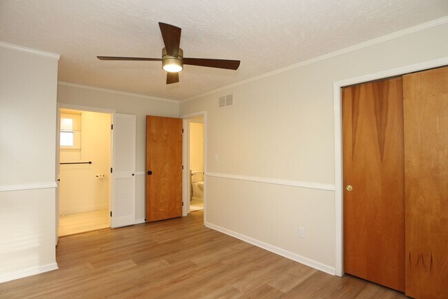 Building Photo - Newly Updated & Renovated Carmel Home!