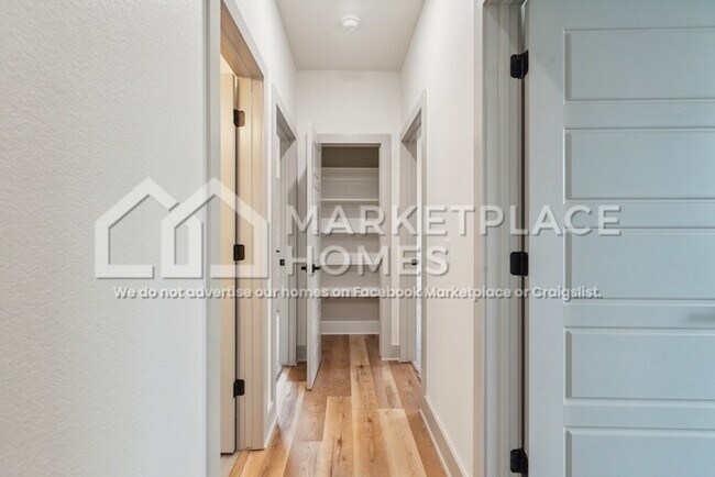 Building Photo - 1000 Clayton Rd