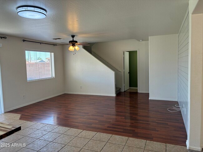 Building Photo - 7287 S Sunrise Way