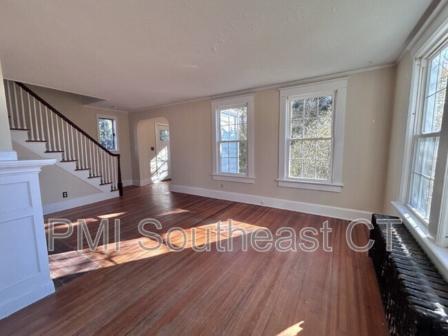 Building Photo - 142 Old Norwich Rd