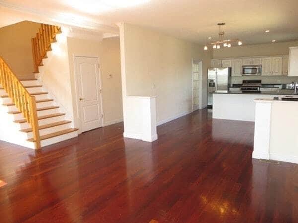 Primary Photo - 143 Grovers Ave