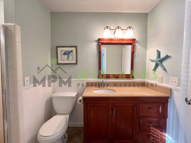 Building Photo - 201 Mariners Row