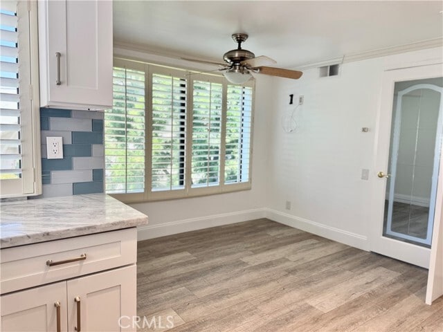 Building Photo - 22342 Estallens