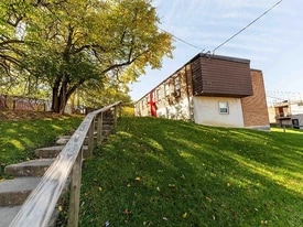 Building Photo - 3599 Schwartze Ave