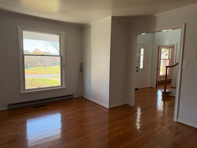 Building Photo - 5b 2.5ba Glorious Home for Rent in Frederick County!