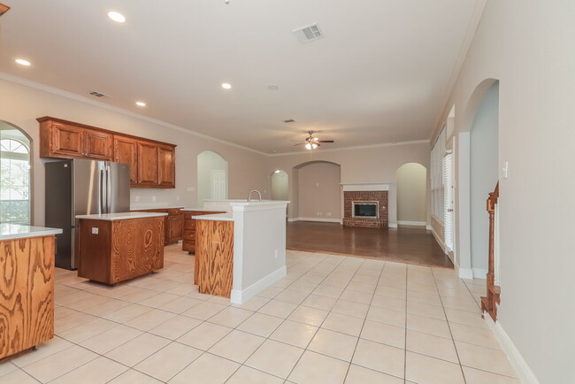 Building Photo - 1301 Maverick Ln