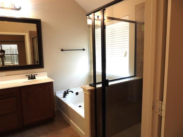 Building Photo - 1311 Fox Glen Trail