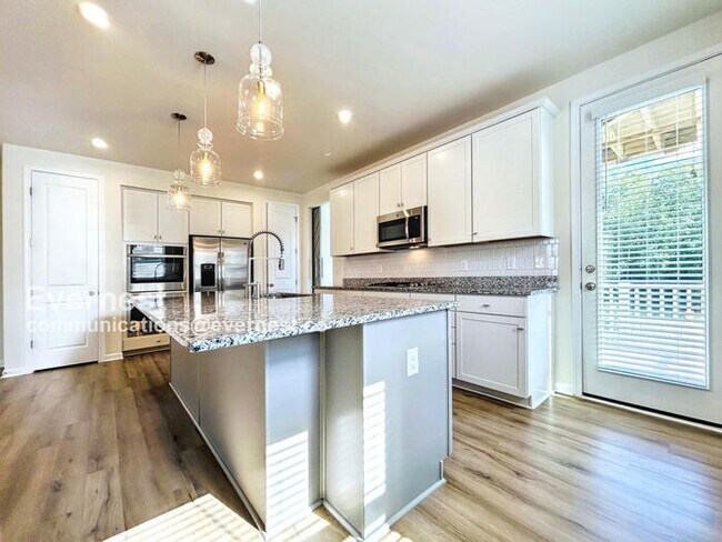 Building Photo - 4091 Elizabeth Reed Wy