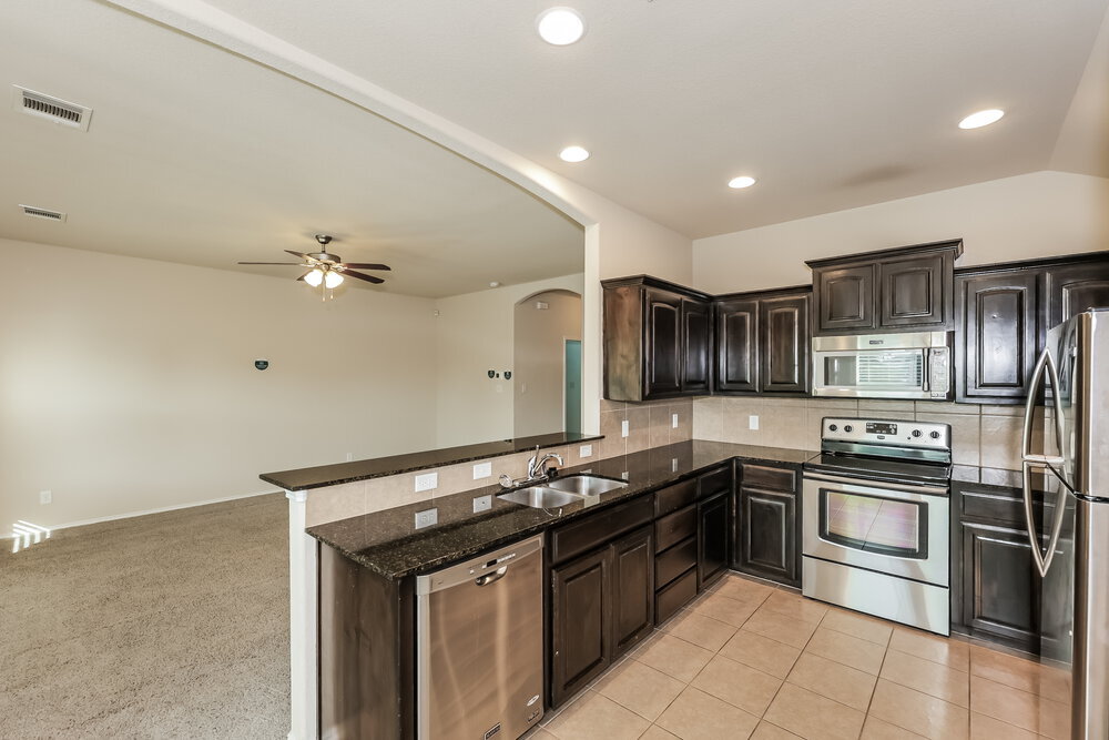 Building Photo - 409 Roundrock Ln