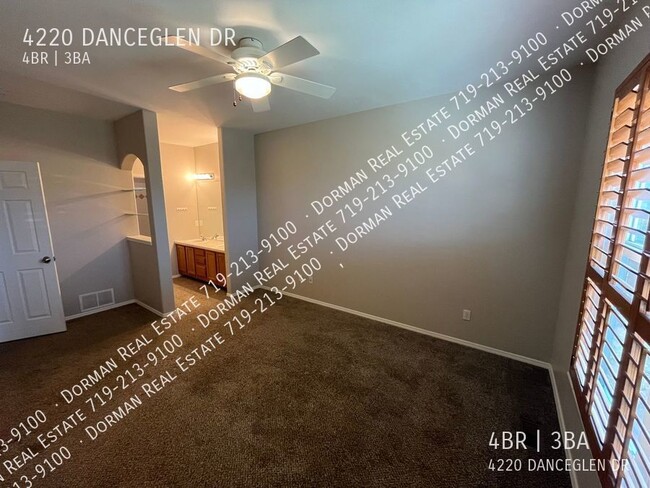 Building Photo - 4220 Danceglen Dr