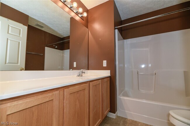 Building Photo - 200 Weatherstone Ct