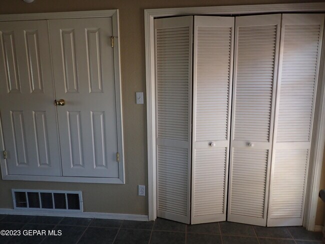 Building Photo - 3516 Tierra Plata Dr