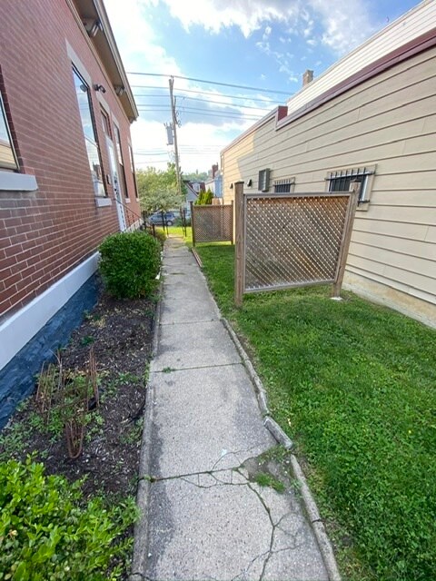 Sidewalk to backyard - 410 Fairfield Ave