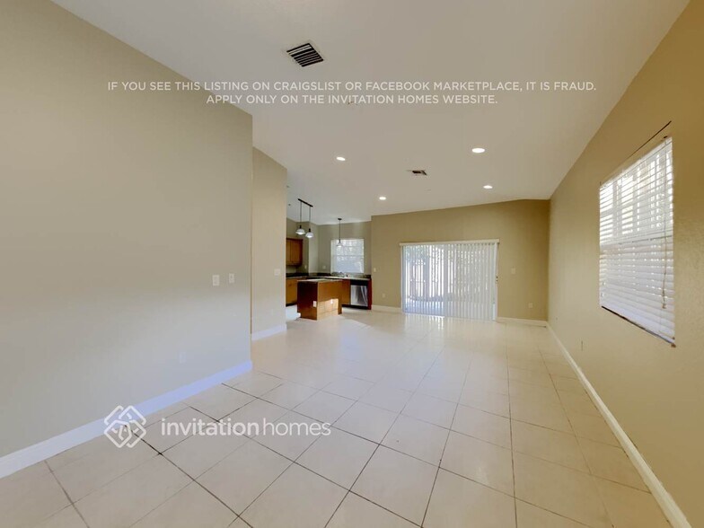 Building Photo - 1445 SW 11th Pl