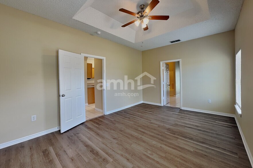 Building Photo - 2505 Sherbrook Ln