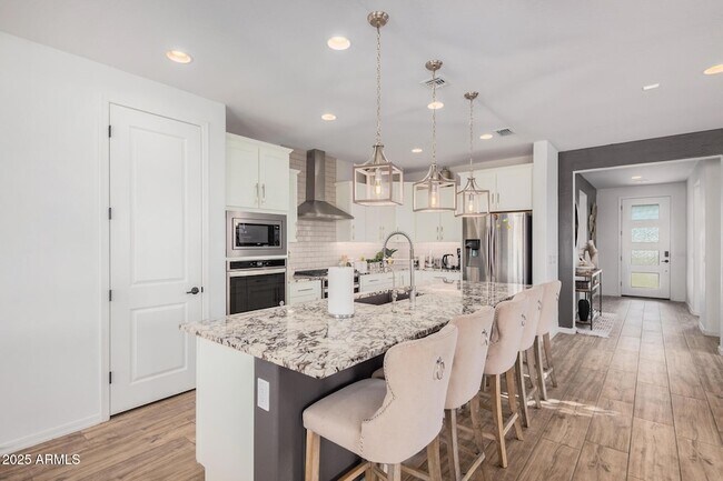 Building Photo - 5654 N 88th Ln