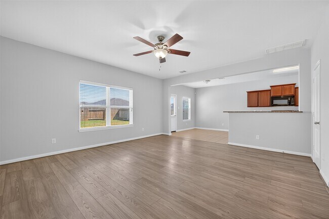 Building Photo - 5119 Harbor Palm Dr
