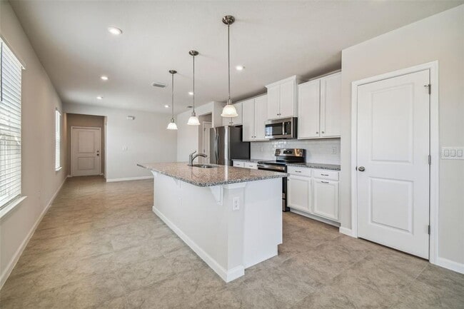 Building Photo - 11896 Thorncrest Dr