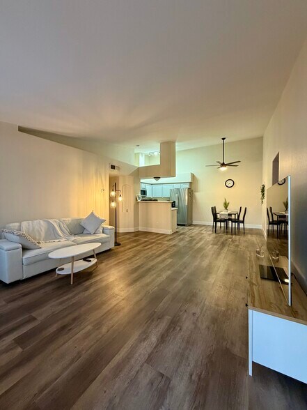 Living Room - 1575 W Warm Springs Rd