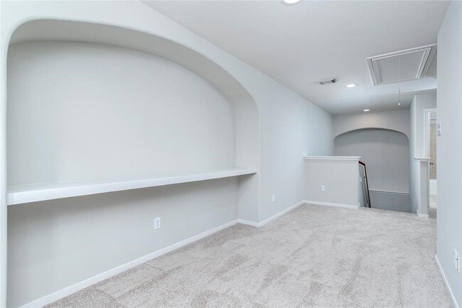 Building Photo - 59 Douvaine Ct