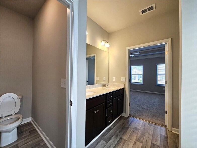 Building Photo - 1561 Winding Rdg Trl