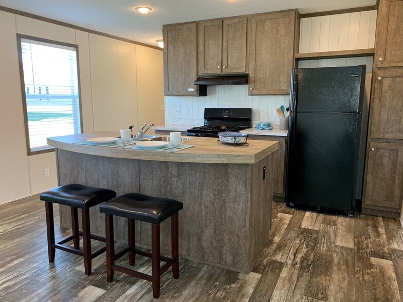 Building Photo - 17027 Coventry Ln