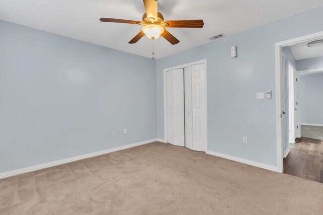 Building Photo - 539 Tikell Dr