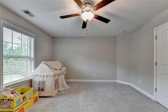 Building Photo - 6035 Ashborough Park