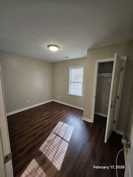 Building Photo - 2005 Dublin St