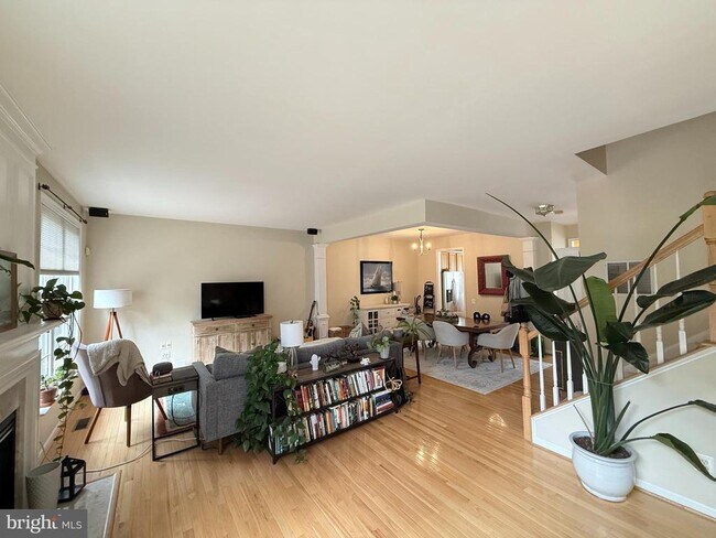 Building Photo - 13133 Rose Petal Cir