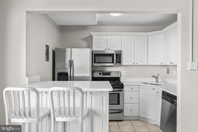 Building Photo - 1021 Arlington Blvd