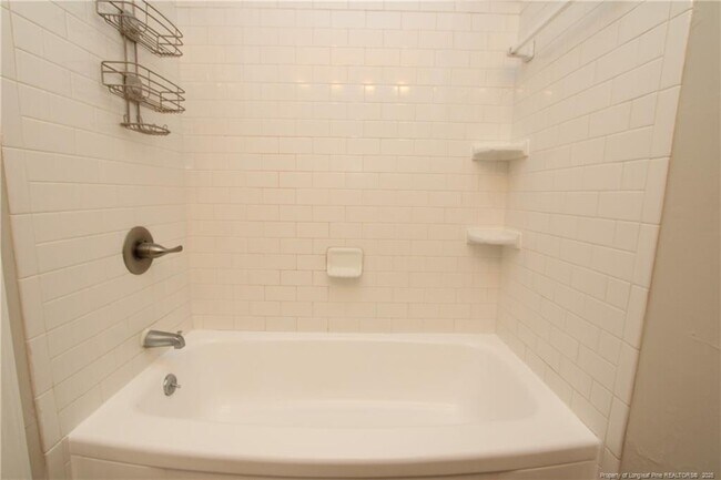 Building Photo - 1427 Seminole Trail