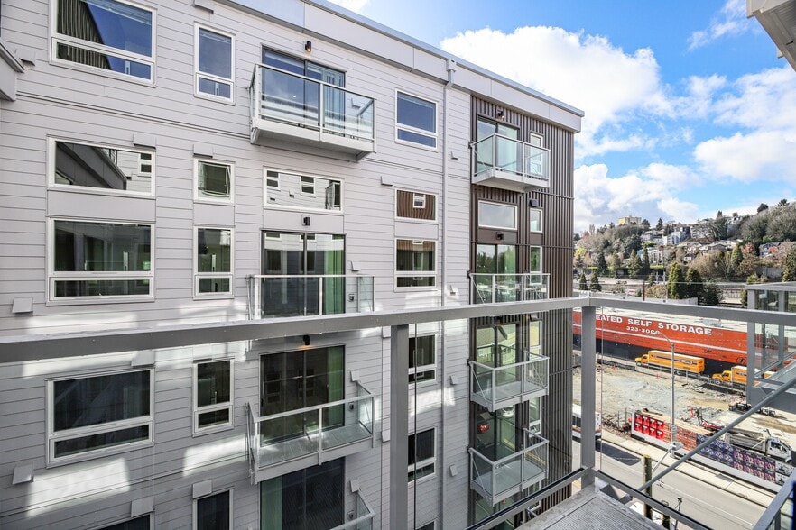 Building Photo - 900 Rainier