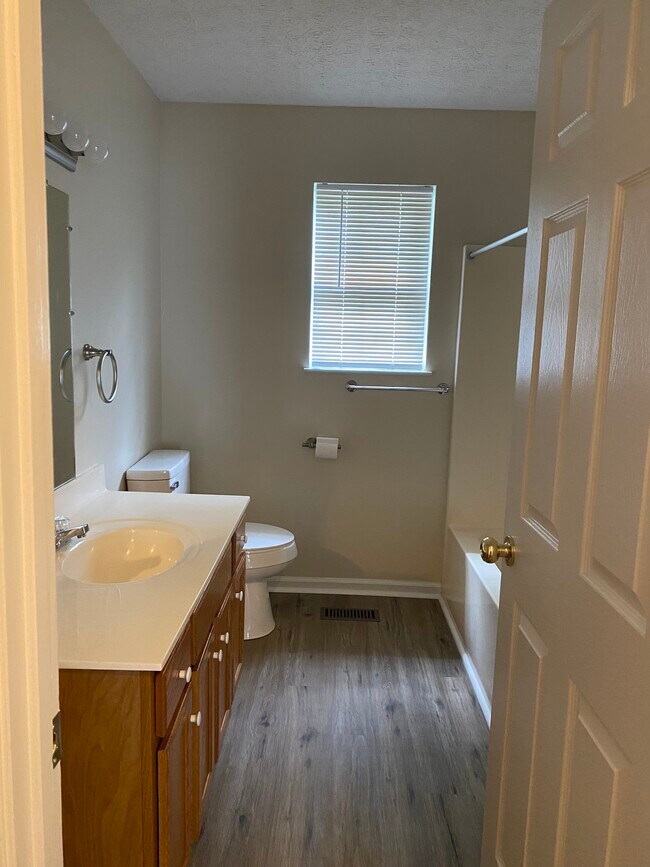 Building Photo - 409 Filter Plant Rd