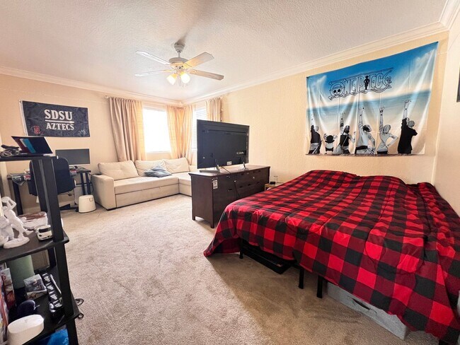 Building Photo - Scripps Ranch 4 bedroom 3 bath with Solar/...