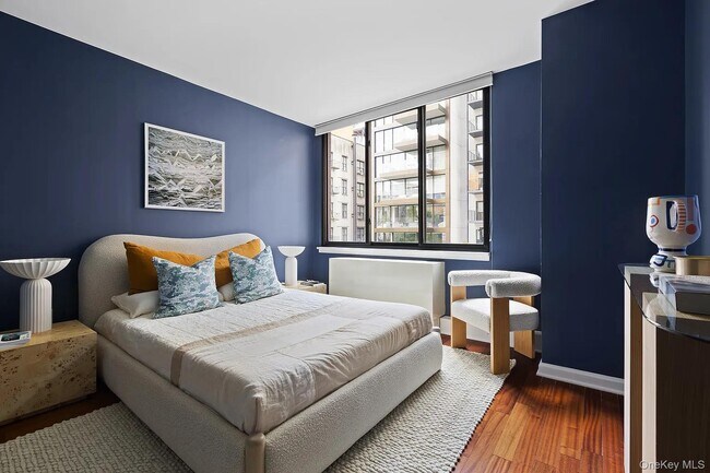 Building Photo - 199 Bowery