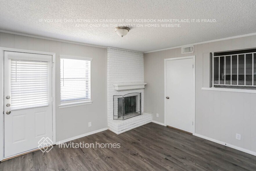 Building Photo - 4857 Shands Dr