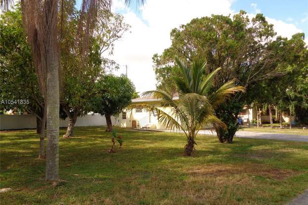 Building Photo - 440 NW 140th St