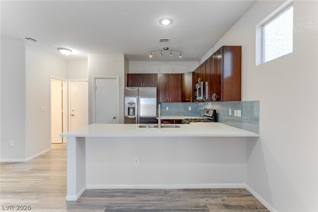 Building Photo - 860 Viento Del Montagna Ave