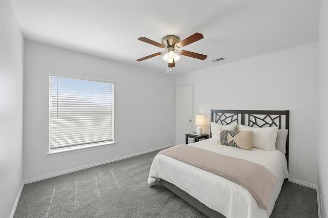 Building Photo - 9846 Cedarcrest Dr