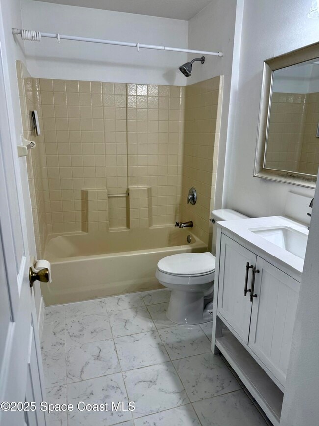 Building Photo - 209 Grand Preserve Way